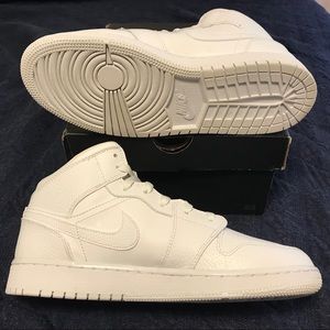 Jordan 1 Mid Triple White (GS)